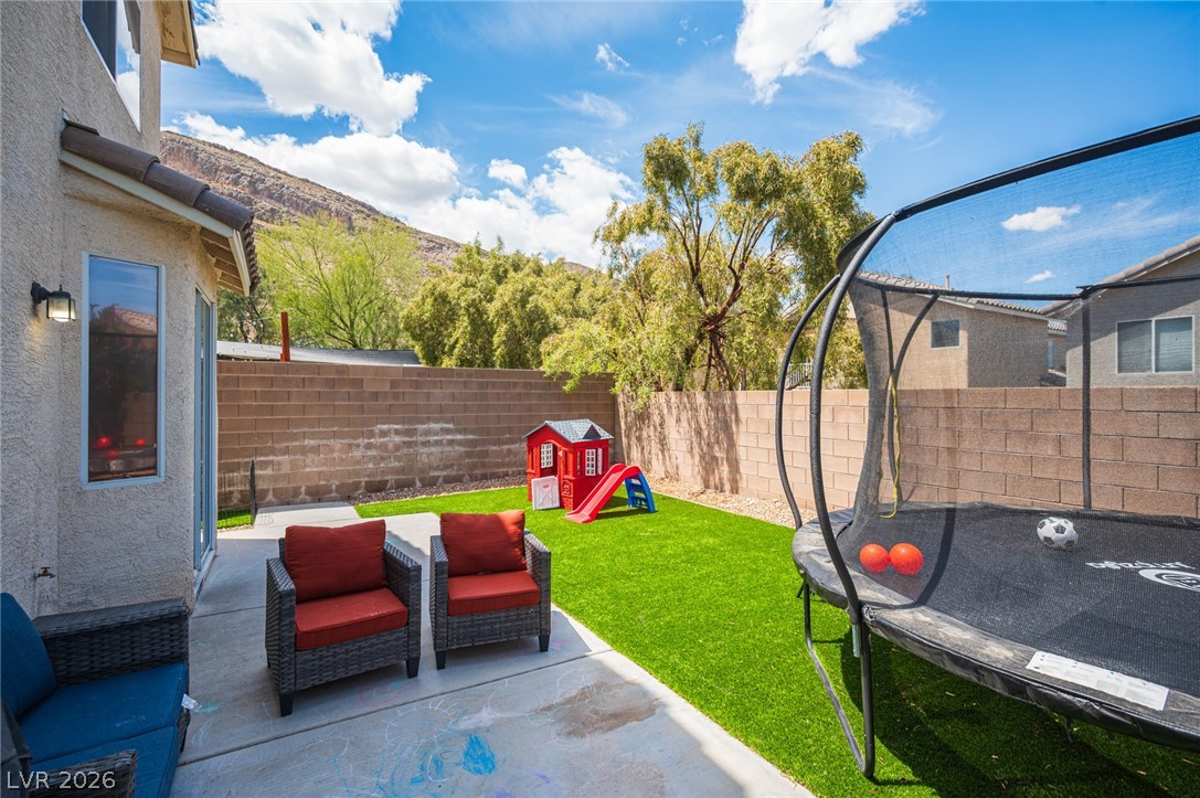 10646 Streamside Avenue Las Vegas NV 89129