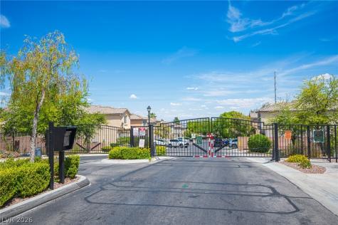 10646 Streamside Avenue Las Vegas NV 89129