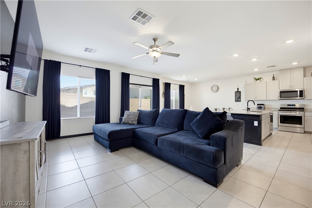 942 Twincrest Avenue North Las Vegas NV 89032