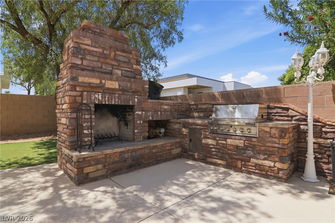 2218 Alanhurst Drive Henderson NV 89052