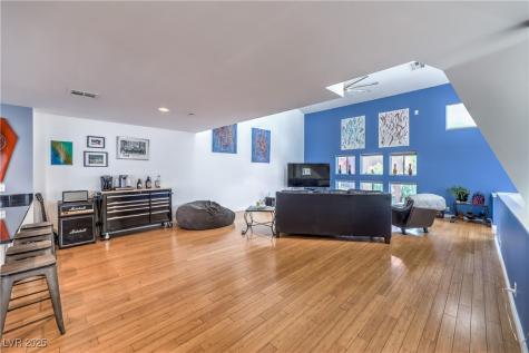 223 Tower Street Las Vegas NV 89101