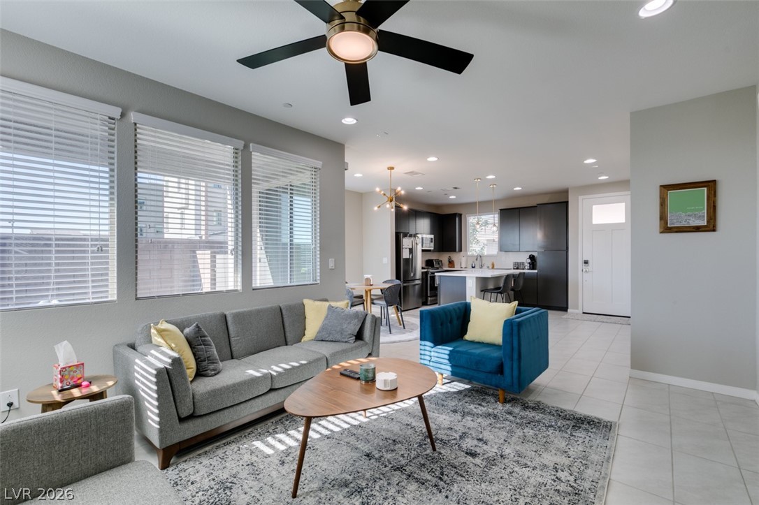 642 Solar Citrine Street Las Vegas NV 89138