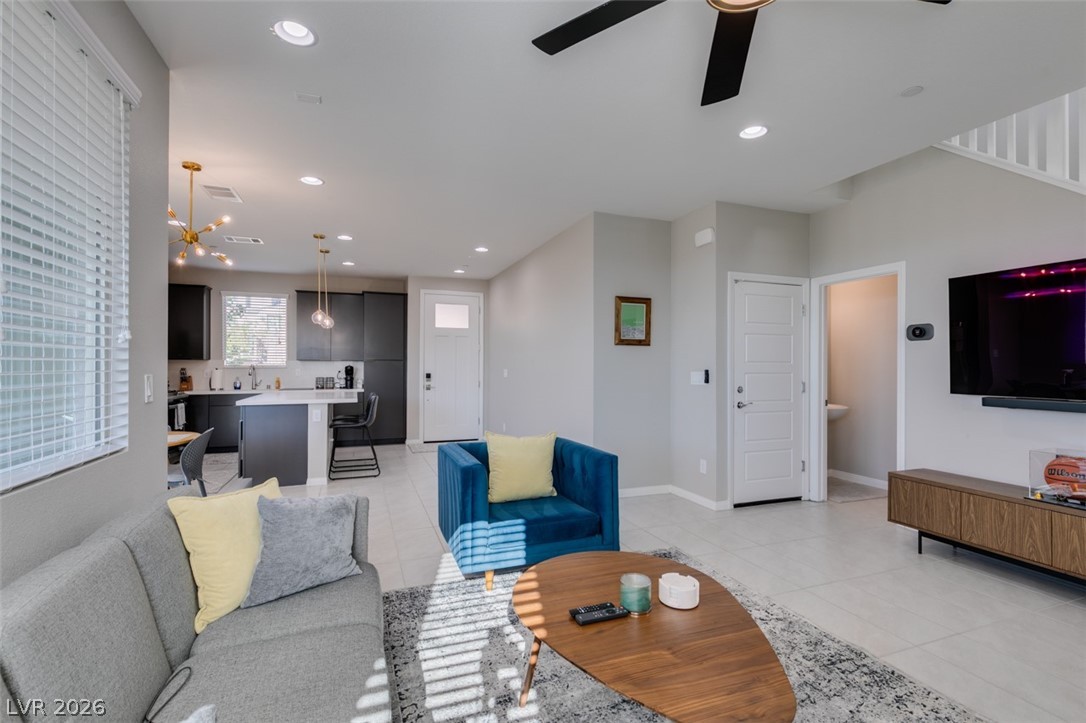 642 Solar Citrine Street Las Vegas NV 89138