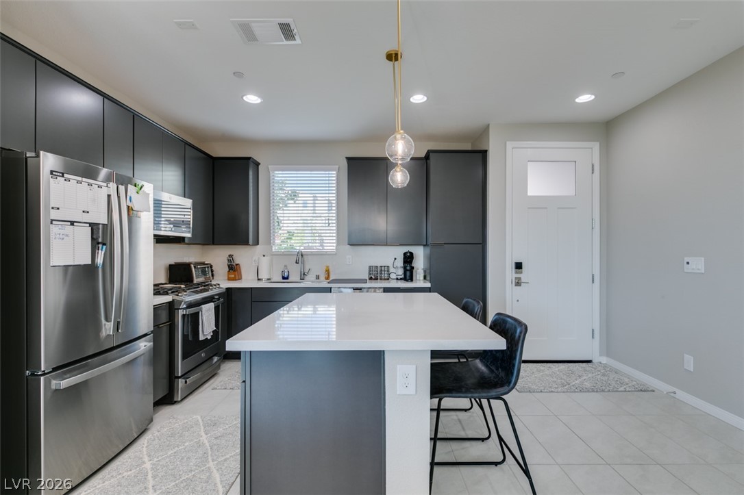 642 Solar Citrine Street Las Vegas NV 89138