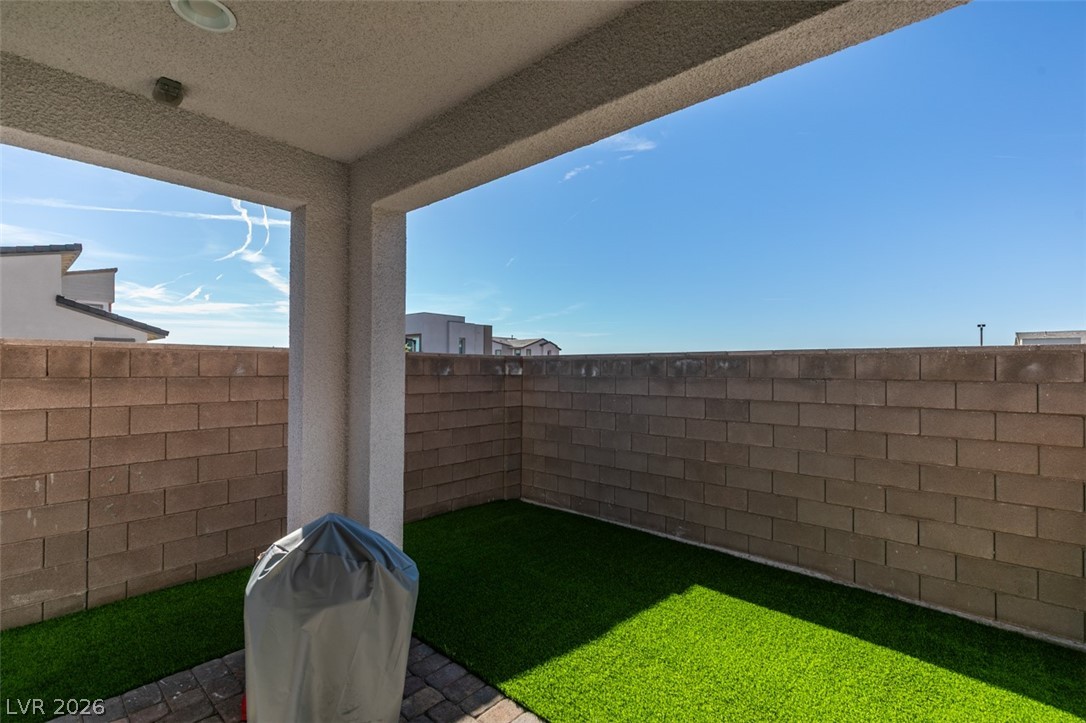 642 Solar Citrine Street Las Vegas NV 89138