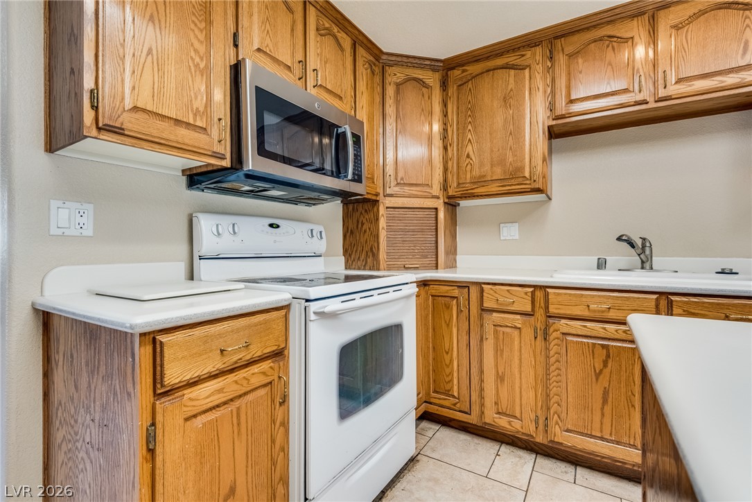 8885 Hickam Avenue Las Vegas NV 89129