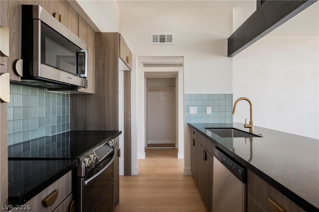 2732 Castle Street North Las Vegas NV 89030