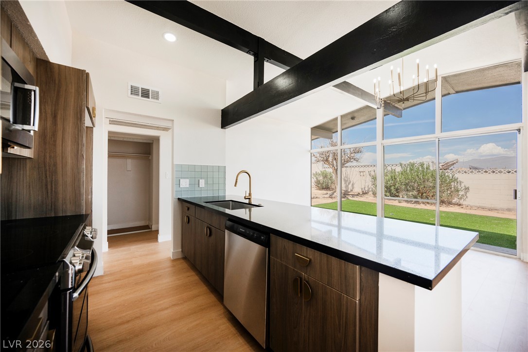 2732 Castle Street North Las Vegas NV 89030