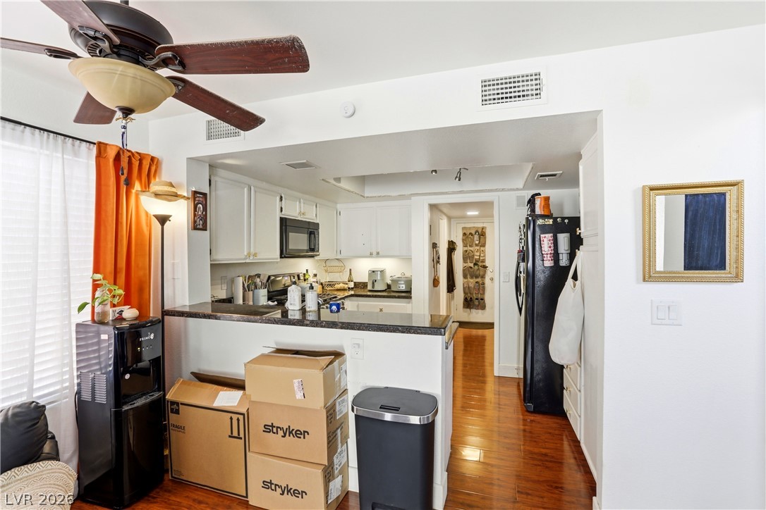 432 Capertino Street Las Vegas NV 89145
