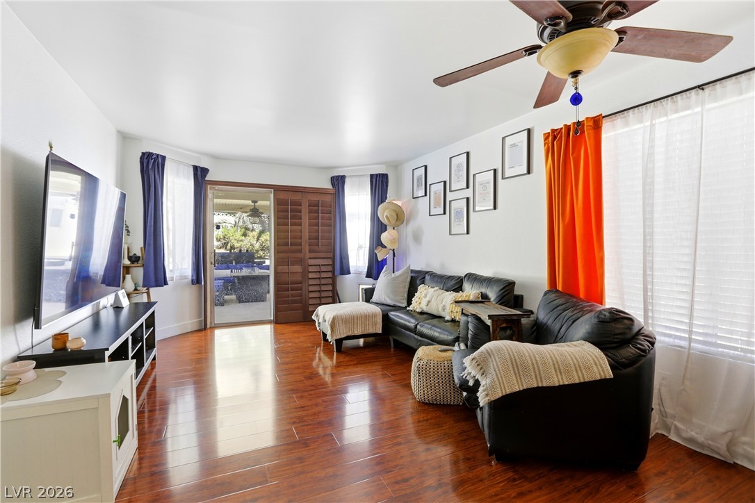 432 Capertino Street Las Vegas NV 89145