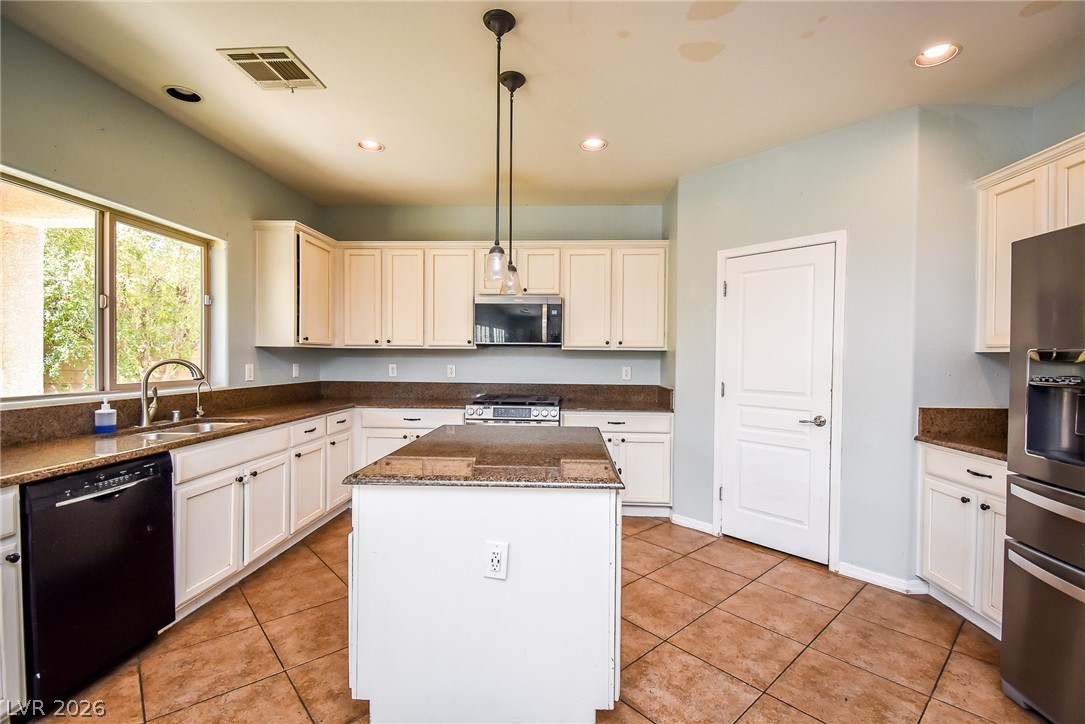 169 Cobalt Sky Avenue Henderson NV 89002