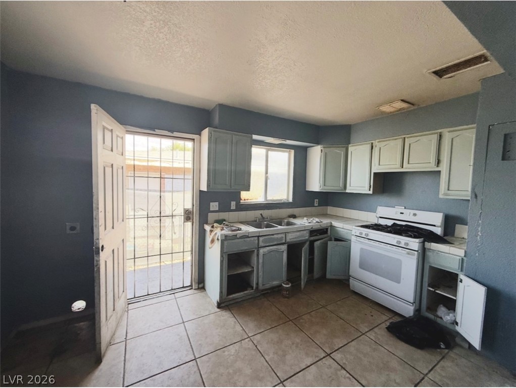129 George Place Las Vegas NV 89106