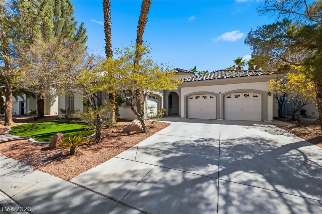 62 Cascade Lake Street Las Vegas NV 89148