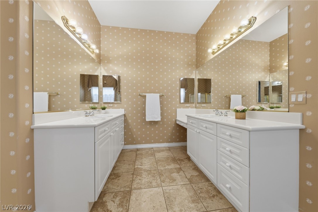 62 Cascade Lake Street Las Vegas NV 89148