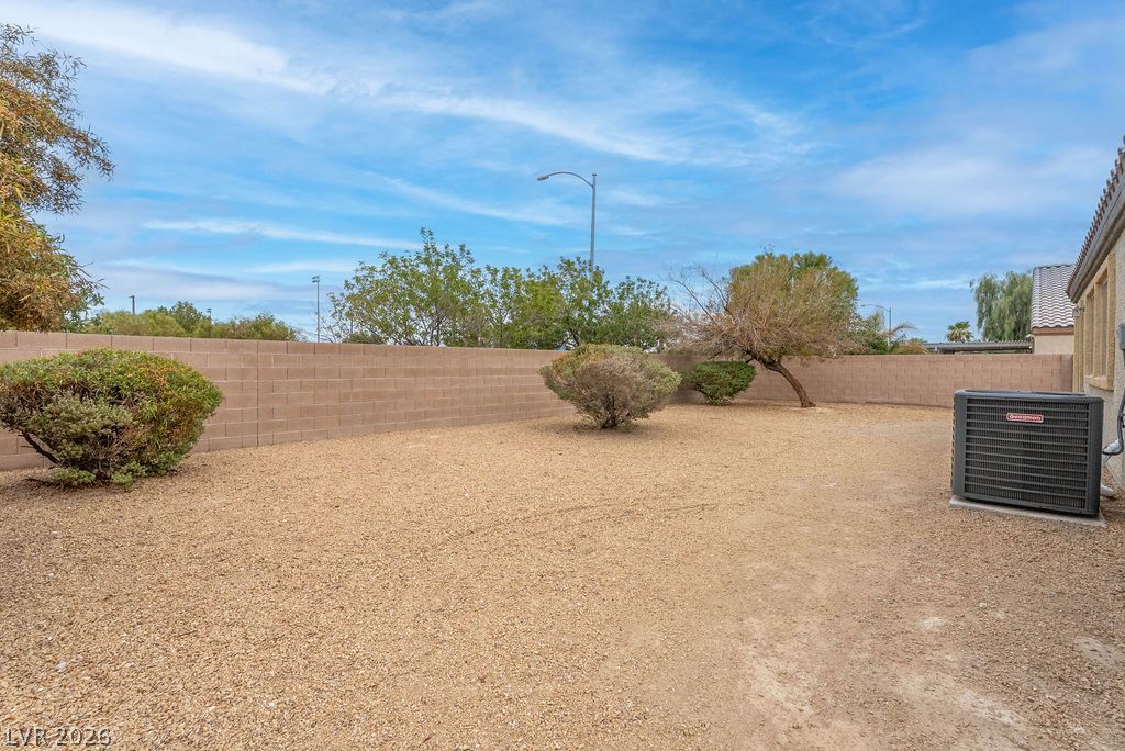 5820 Faye Talor Street North Las Vegas NV 89081