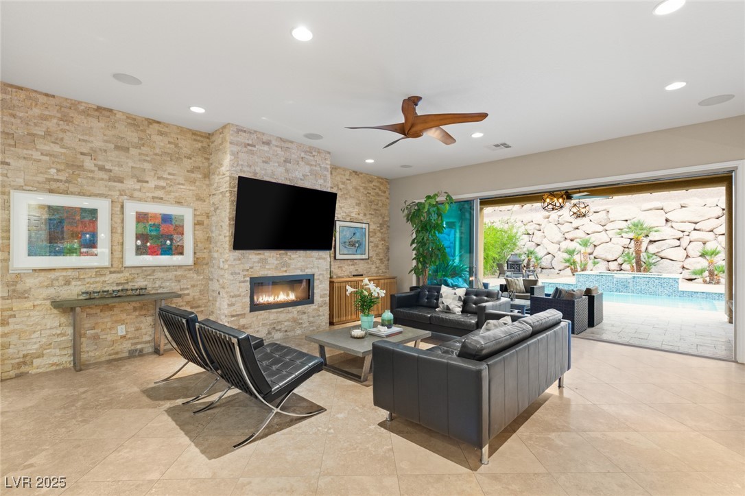 21 Grand Masters Drive Las Vegas NV 89141