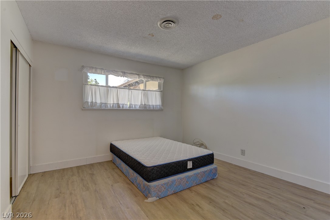 4204 Woodcrest Road Las Vegas NV 89121