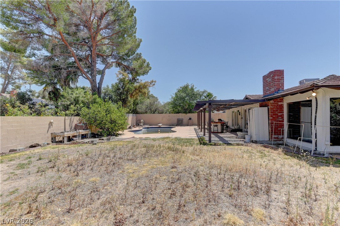 4204 Woodcrest Road Las Vegas NV 89121