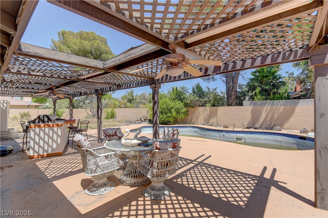 4204 Woodcrest Road Las Vegas NV 89121