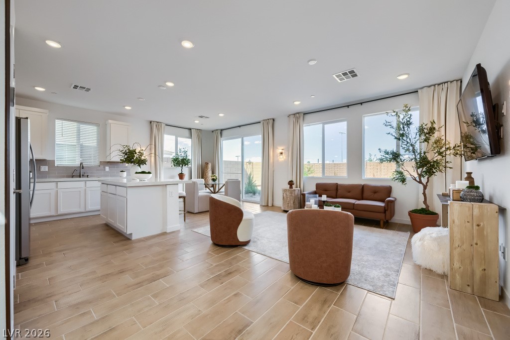 886 Arbor Spring Street Henderson NV 89011