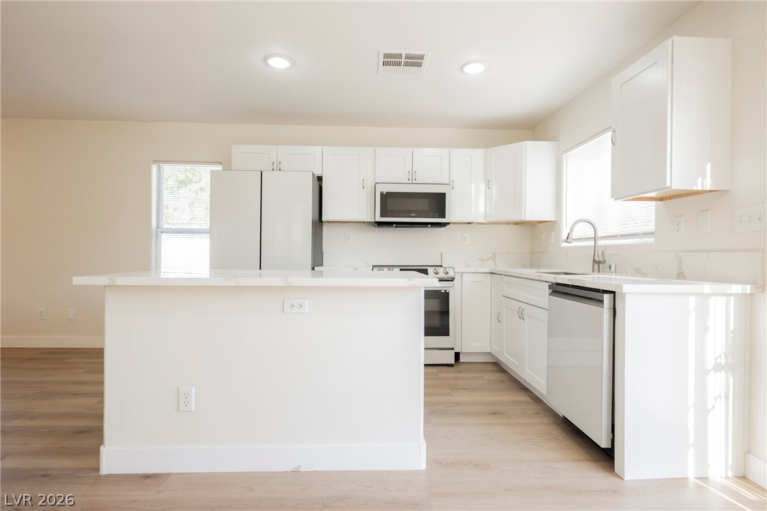 4736 Woodland Avenue Las Vegas NV 89121