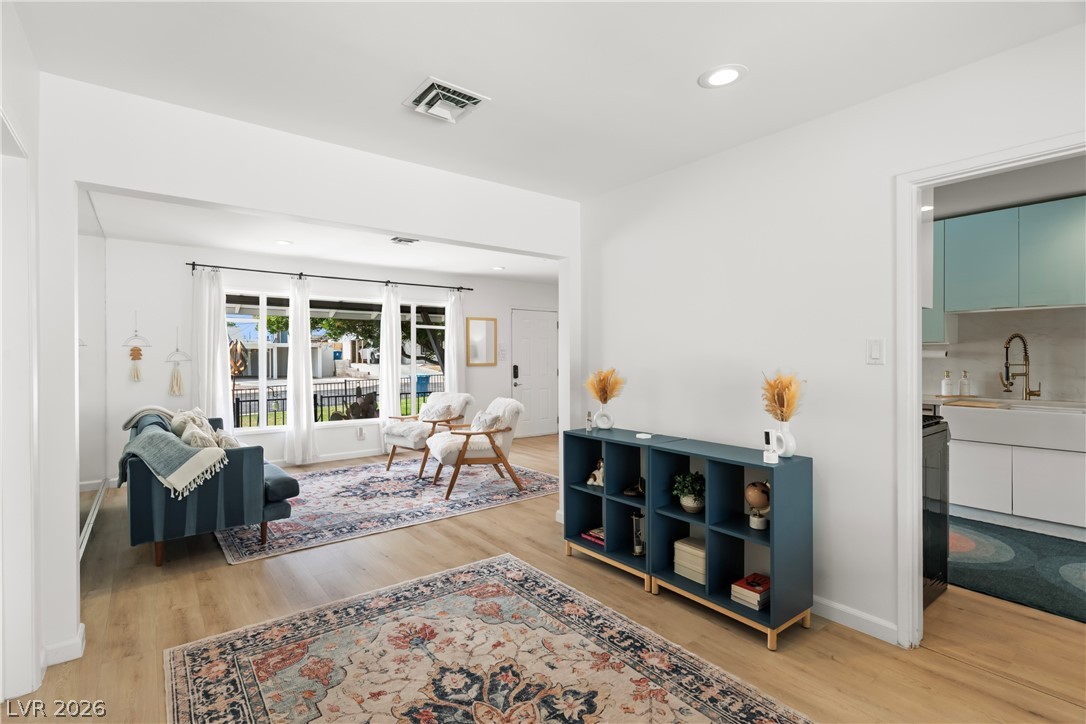 1705 Hassett Avenue Las Vegas NV 89104