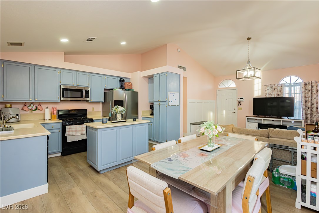 5525 Rock Creek Lane Las Vegas NV 89130