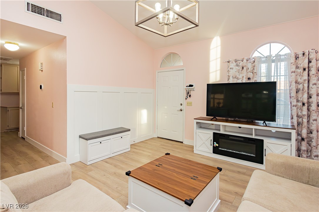 5525 Rock Creek Lane Las Vegas NV 89130