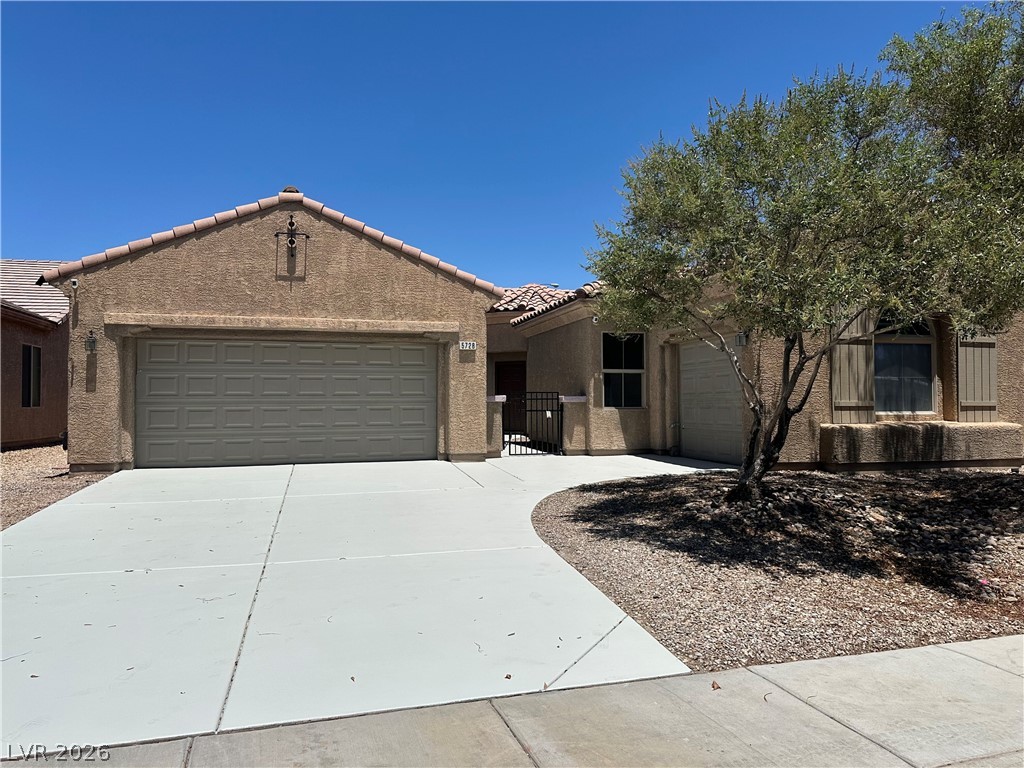 5728 Flying Birdie Avenue Las Vegas NV 89122