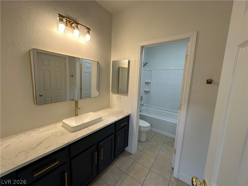 5728 Flying Birdie Avenue Las Vegas NV 89122