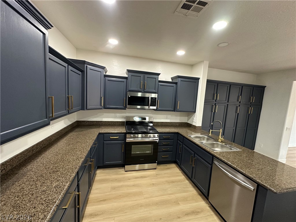 5728 Flying Birdie Avenue Las Vegas NV 89122