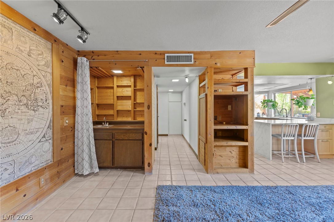 5914 West Twain Avenue Las Vegas NV 89103