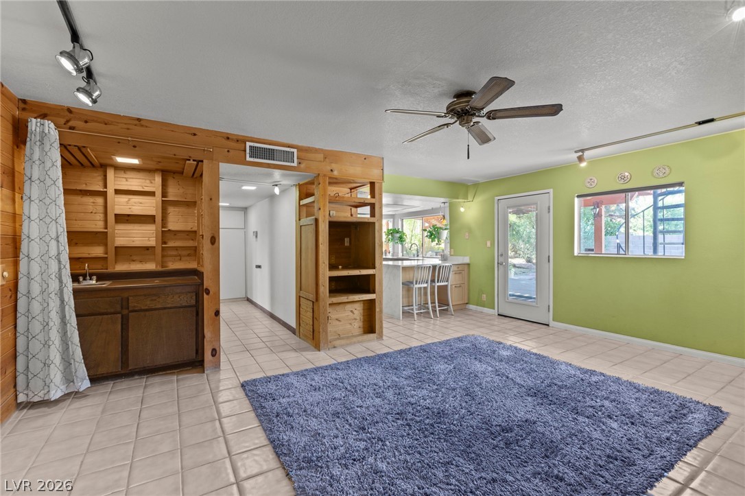 5914 West Twain Avenue Las Vegas NV 89103