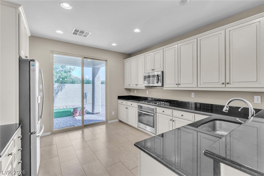 9832 Vista Meadows Avenue Las Vegas NV 89148