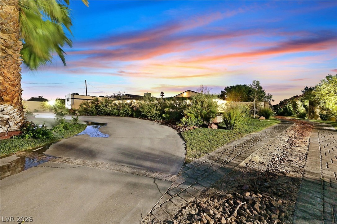 120 Chartan Avenue Las Vegas NV 89183