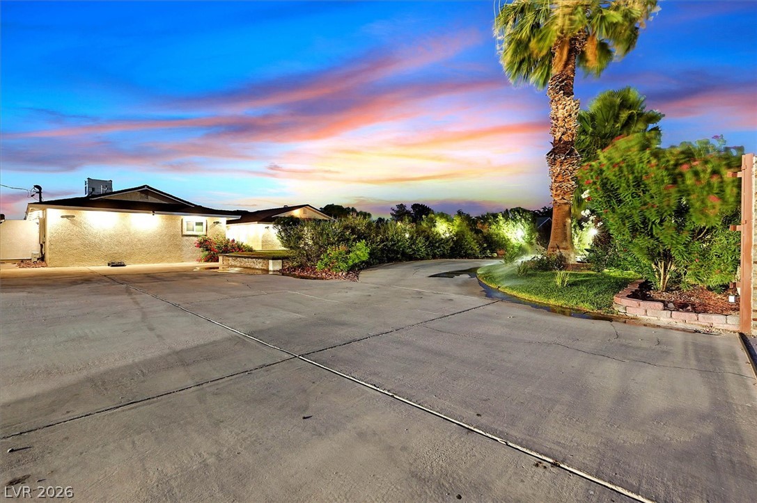 120 Chartan Avenue Las Vegas NV 89183