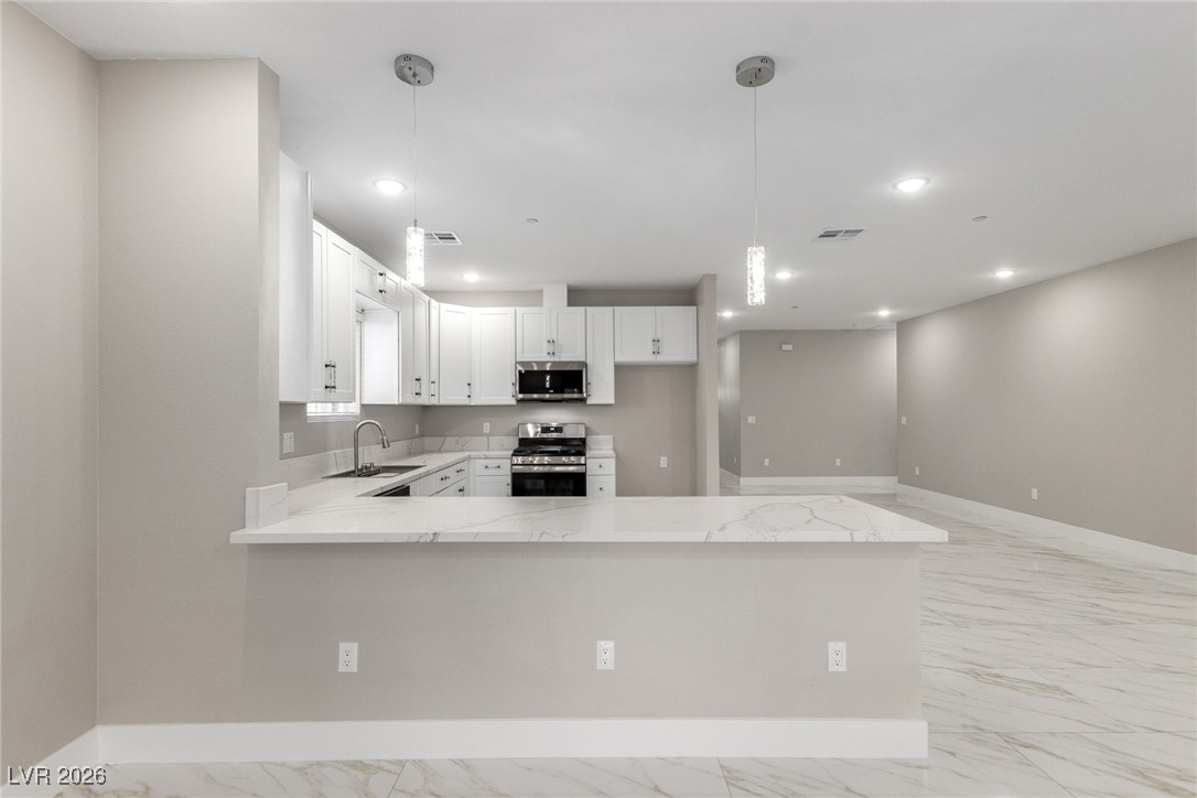 6132 Glacier Avenue Las Vegas NV 89156