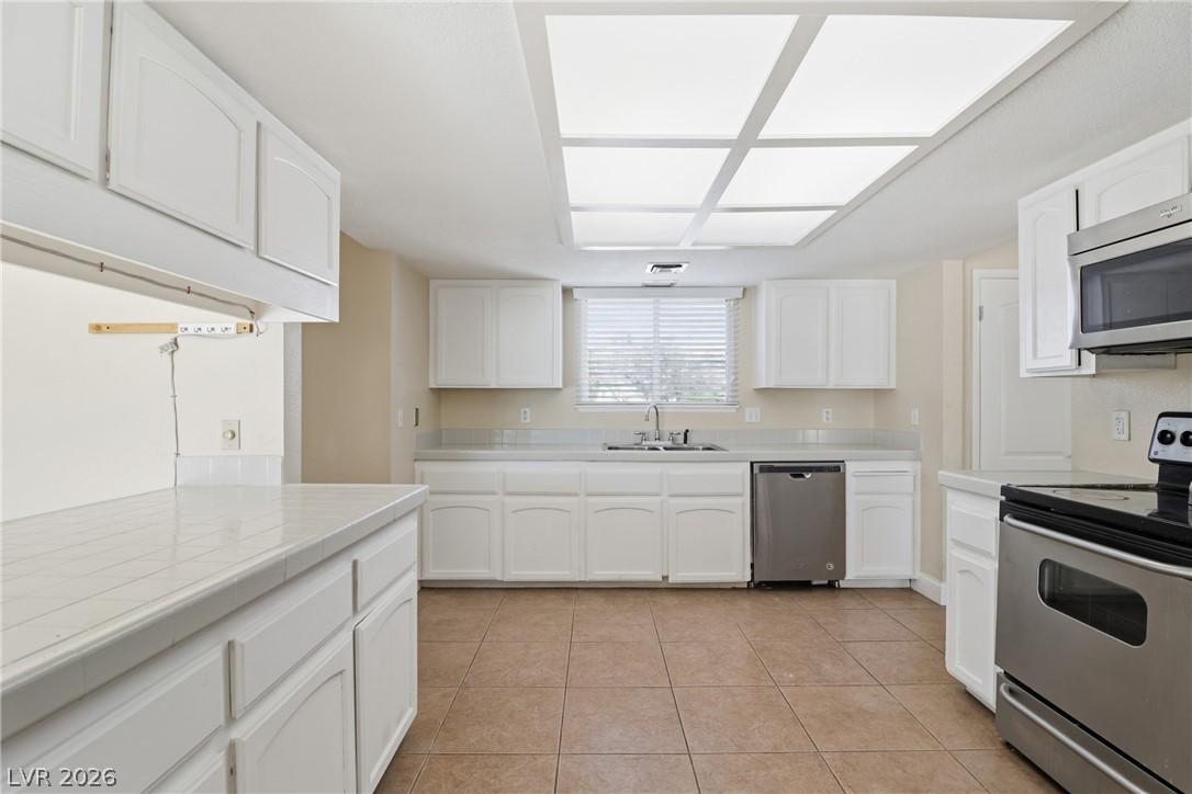 6825 West Oakey Boulevard Las Vegas NV 89146