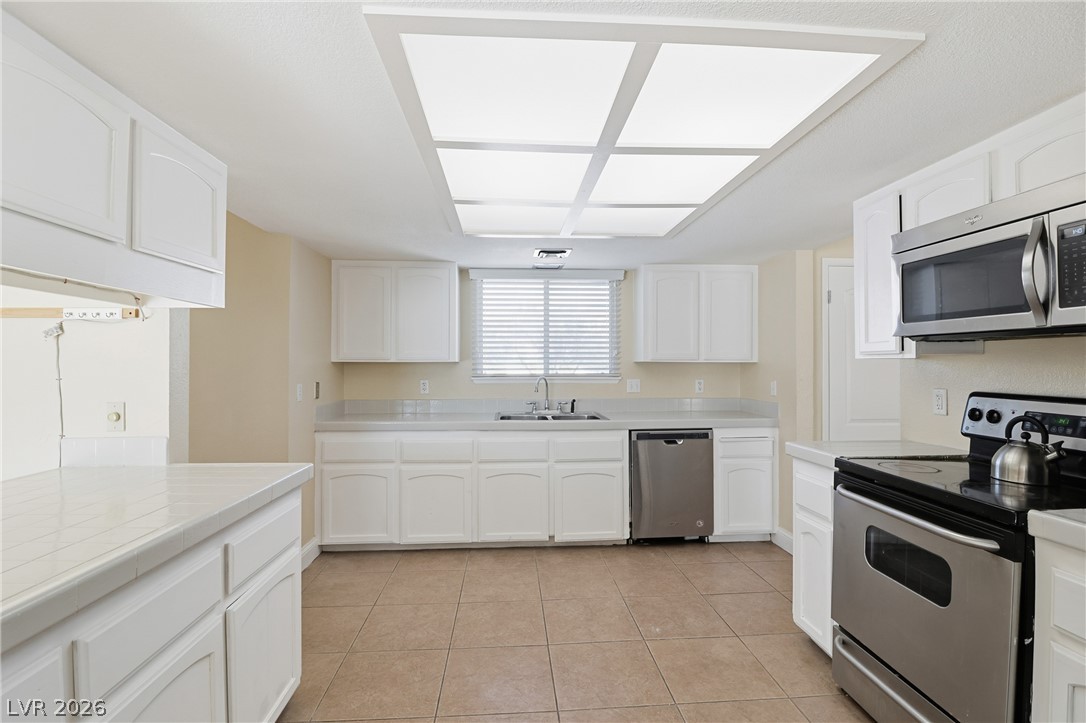 6825 West Oakey Boulevard Las Vegas NV 89146
