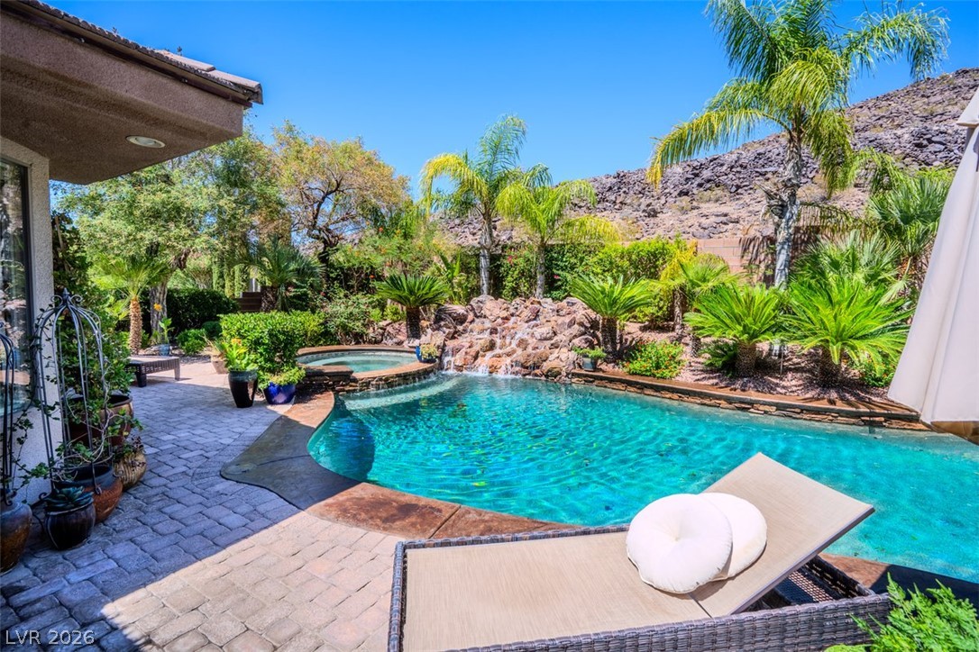 1794 Amarone Way Henderson NV 89012