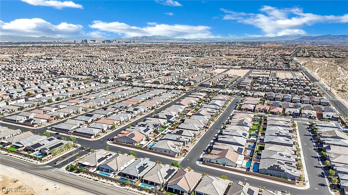 9609 Lexington Arch Street Las Vegas NV 89178