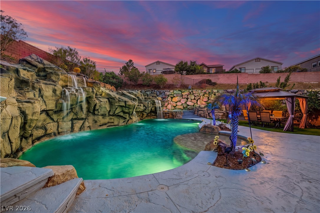 733 Smokey Mountain Avenue Henderson NV 89012