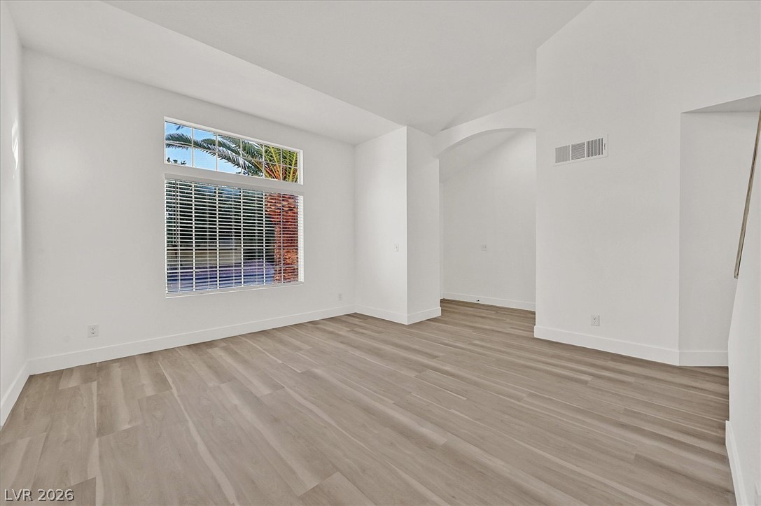 9512 Valley Hills Avenue Las Vegas NV 89134