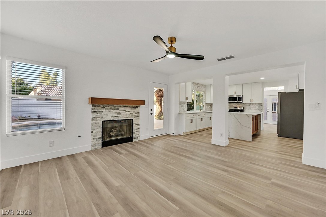 9512 Valley Hills Avenue Las Vegas NV 89134
