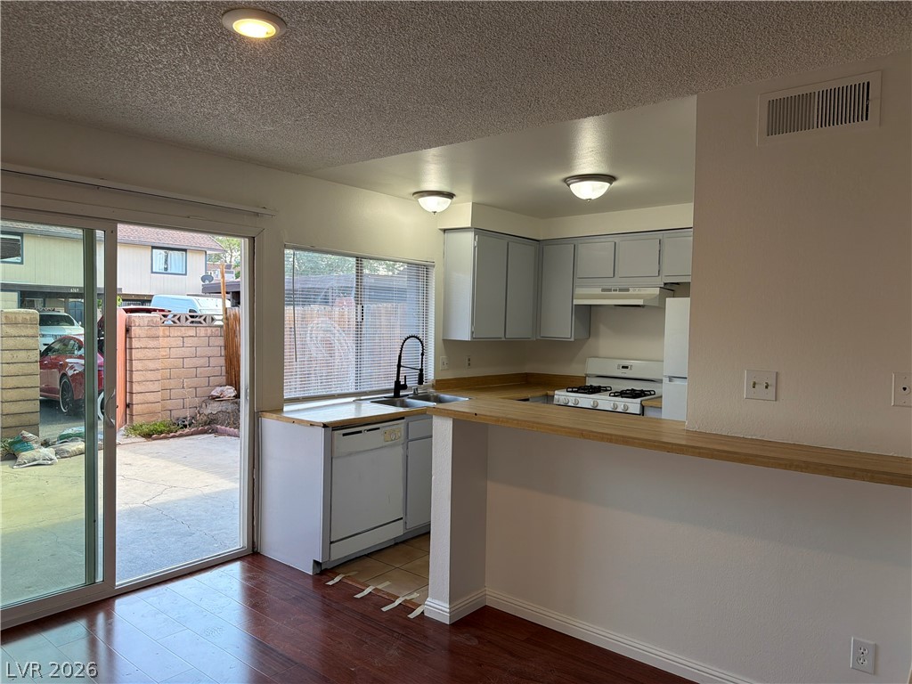 6168 Meadow View Lane Las Vegas NV 89103