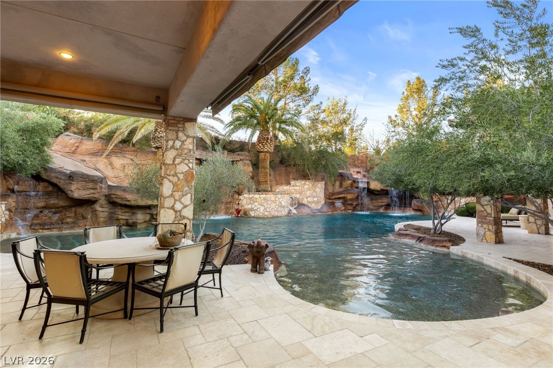 7 Chalk Hill Court Las Vegas NV 89141
