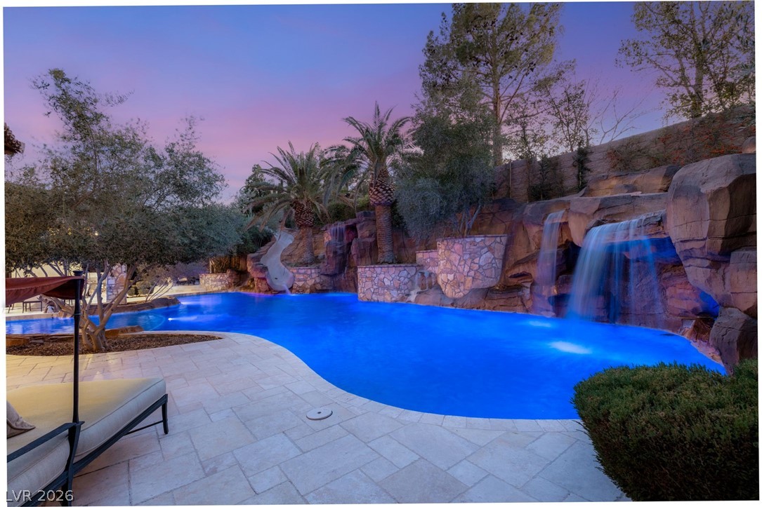 7 Chalk Hill Court Las Vegas NV 89141