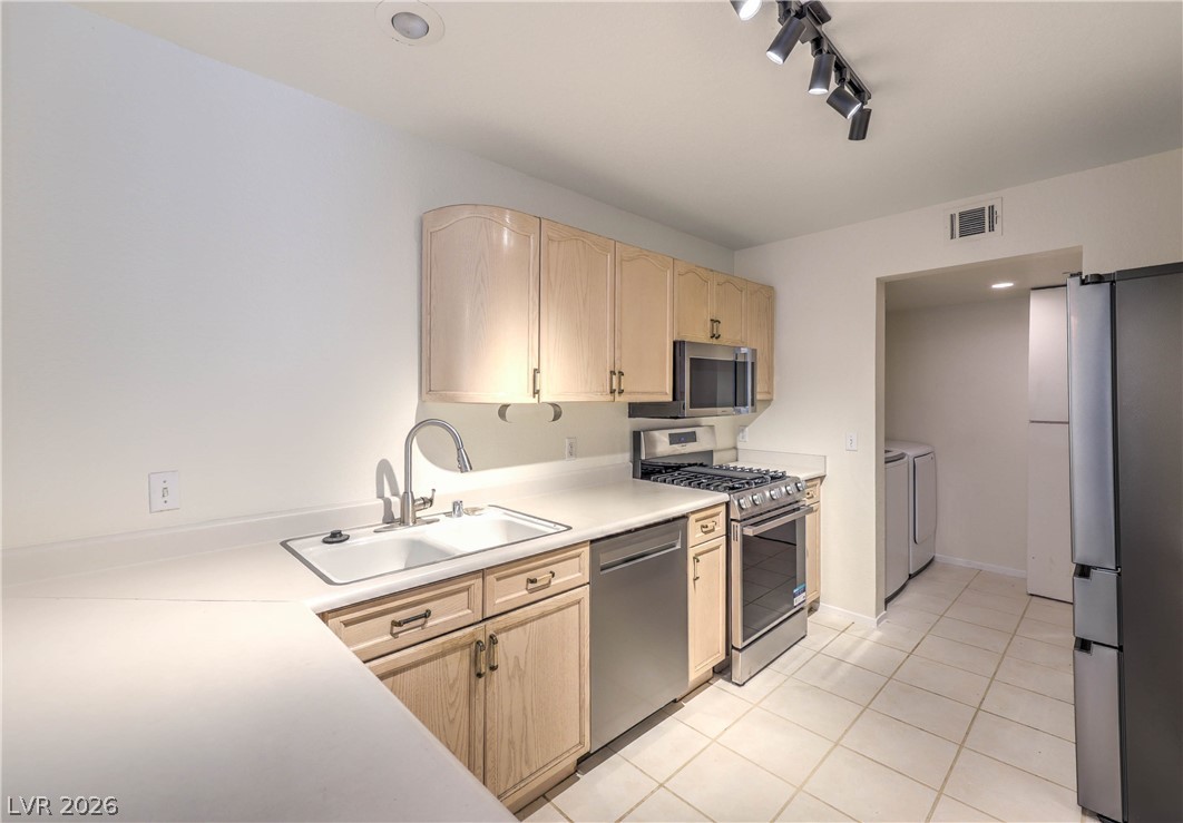 7637 Bauble Avenue Las Vegas NV 89128