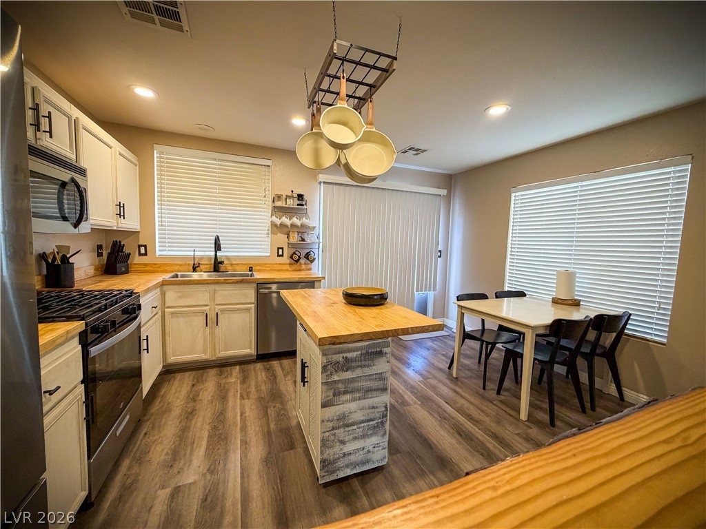 8572 Shady Pines Drive Las Vegas NV 89143