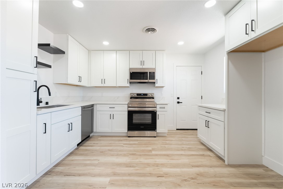 39 Lowery Street Henderson NV 89015